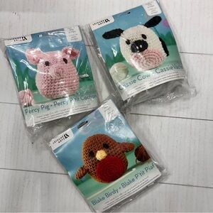 NIP Lot of 3 Leisure Arts Animal Crochet Kits.  New never opened.